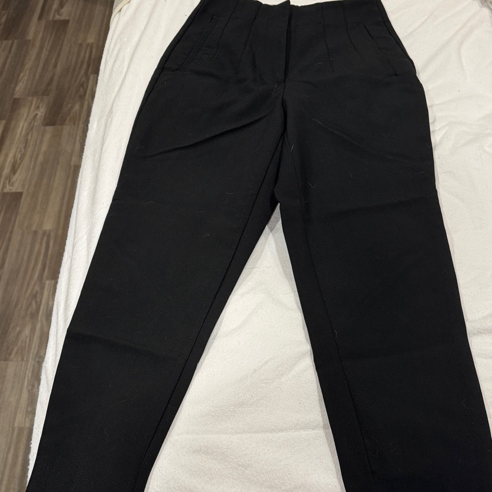 Zara Classic Black Cropped Pants